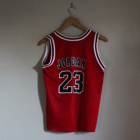 Michael Jordan #23 Bulls Jersey - Picture 2 of 7